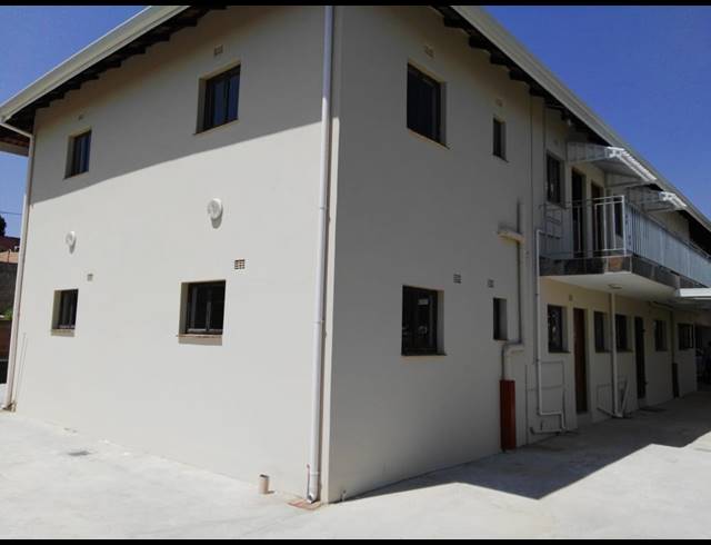 1 BEDROOM SECTIONAL TITLE TO LET IN CLARE ESTATE